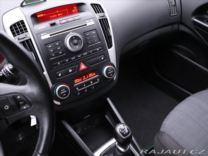 Kia Ceed 2,0 CRDi Exclusive CZ 2010