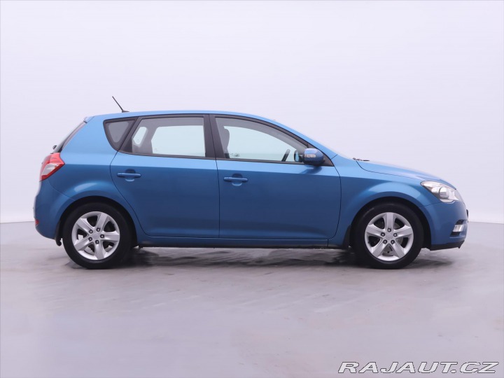Kia Ceed 2,0 CRDi Exclusive CZ 2010
