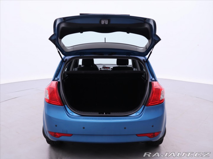 Kia Ceed 2,0 CRDi Exclusive CZ 2010