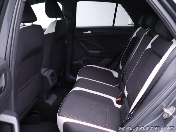 Volkswagen T-Roc 1,5 TSI 110kW Sport Adap. 2018