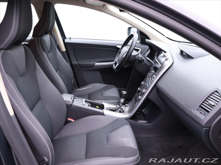 Volvo XC60 2,0 D4 120kW DrivE Moment 2010