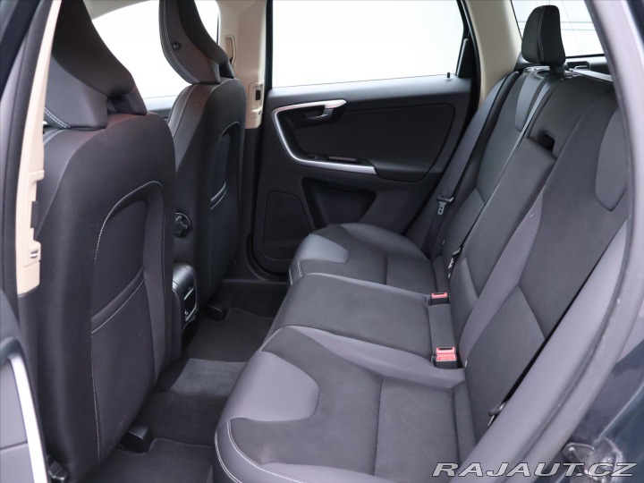 Volvo XC60 2,0 D4 120kW DrivE Moment 2010
