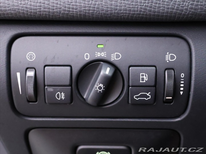 Volvo XC60 2,0 D4 120kW DrivE Moment 2010