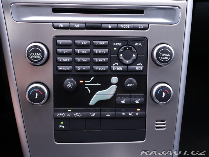Volvo XC60 2,0 D4 120kW DrivE Moment 2010