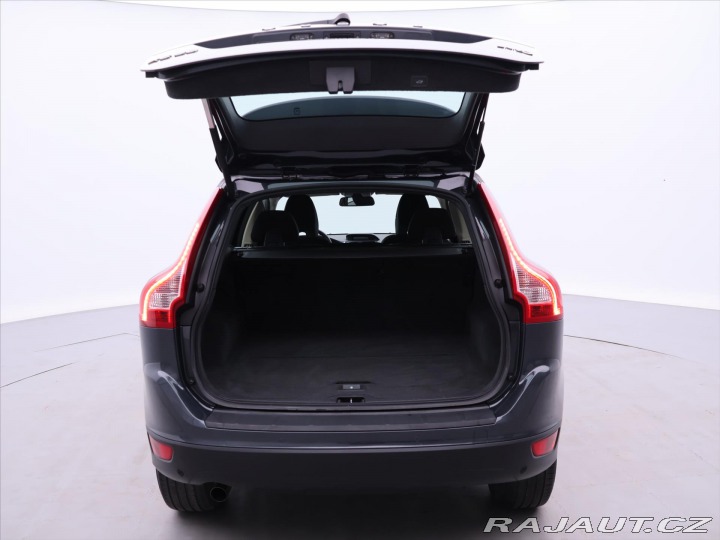 Volvo XC60 2,0 D4 120kW DrivE Moment 2010