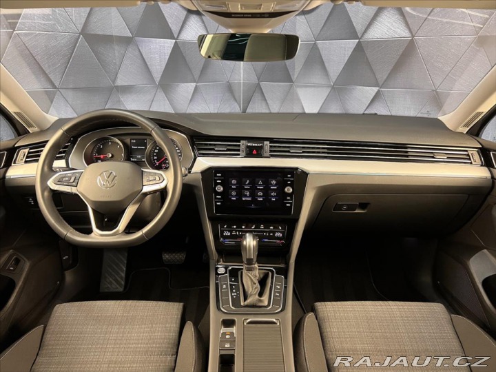 Volkswagen Passat 2,0 TDI 110KW DSG COMFORT 2022