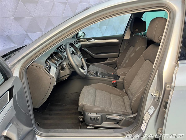 Volkswagen Passat 2,0 TDI 110KW DSG COMFORT 2022