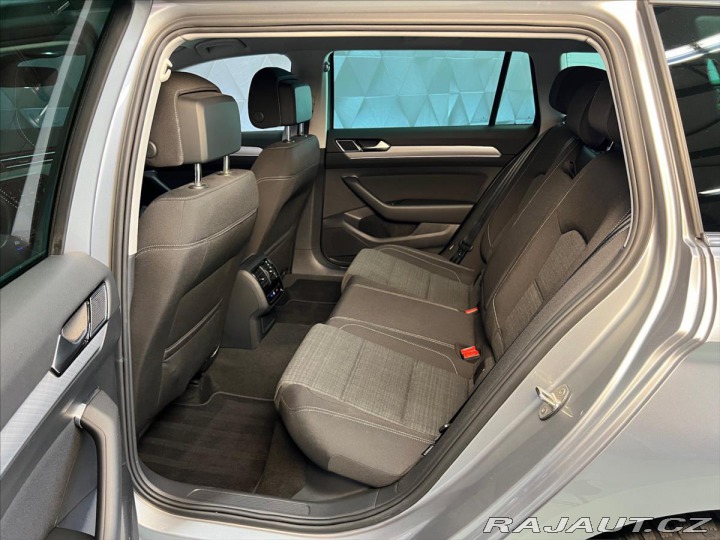 Volkswagen Passat 2,0 TDI 110KW DSG COMFORT 2022