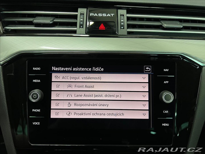 Volkswagen Passat 2,0 TDI 110KW DSG COMFORT 2022