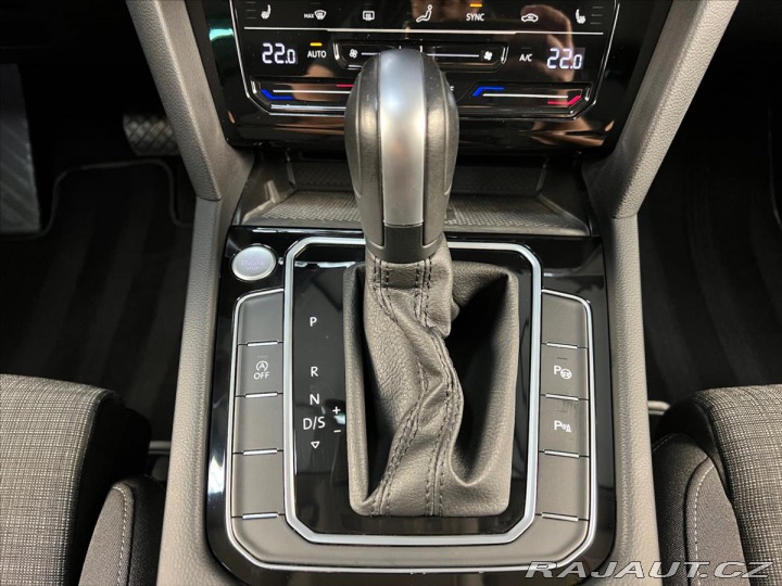Volkswagen Passat 2,0 TDI 110 KW DSG COMFOR 2022