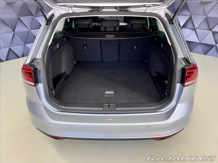 Volkswagen Passat 2,0 TDI 110KW DSG COMFORT 2022