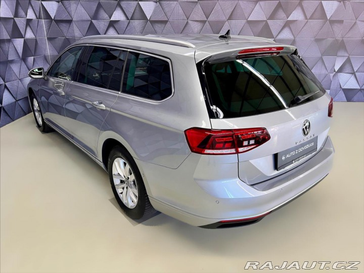 Volkswagen Passat 2,0 TDI 110KW DSG COMFORT 2022