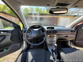 Toyota Avensis 1,8 garážovaná TOYOTA A 2005