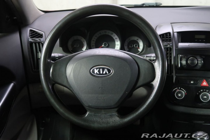 Kia Ceed 1.4i,CZ,manuál 2009
