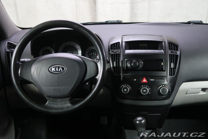 Kia Ceed 1.4i,CZ,manuál 2009