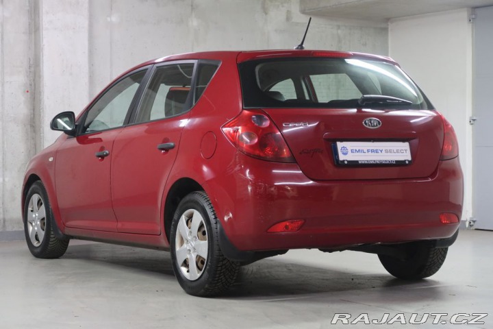 Kia Ceed 1.4i,CZ,manuál 2009