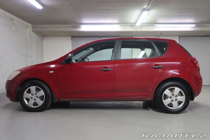Kia Ceed 1.4i,CZ,manuál 2009