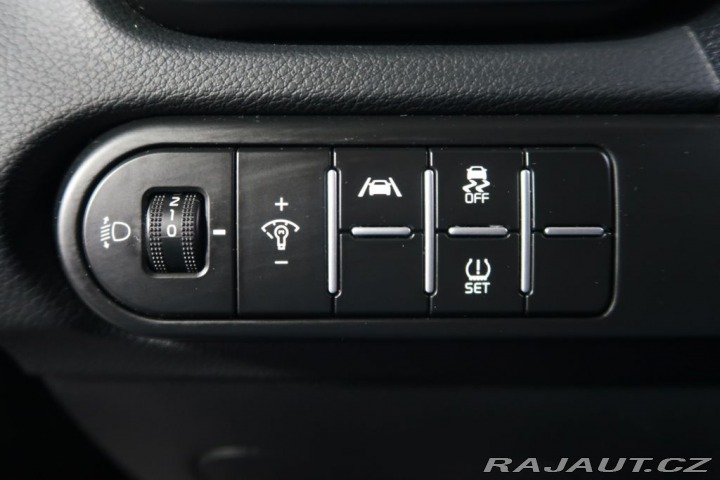 Kia Ceed 1.5T-GDi,CZ,1Maj,Manuál 2023