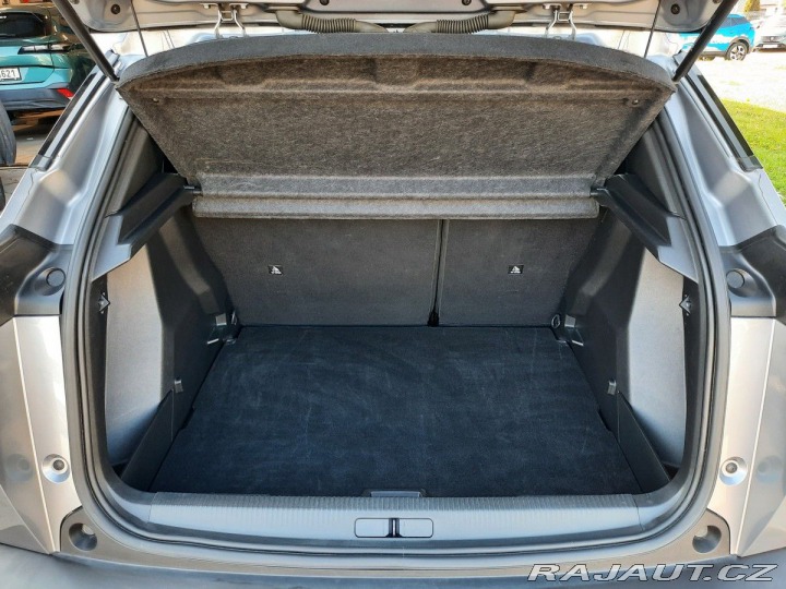 Peugeot 2008 ALLURE 1,2 PT 130k EAT8 2024