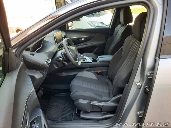 Peugeot 3008 ACTIVE PACK 1,2PT 130k EA 2024