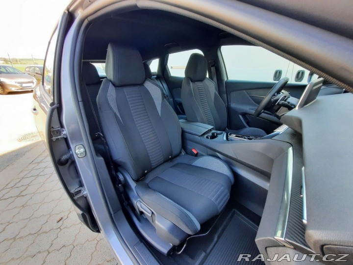 Peugeot 3008 ACTIVE PACK 1,2PT 130k EA 2024