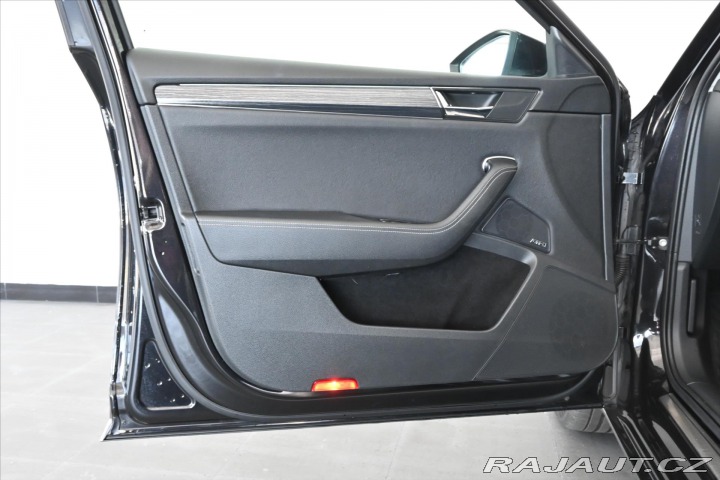 Škoda Superb 2,0 TDi 110kW DSG *Style* 2022