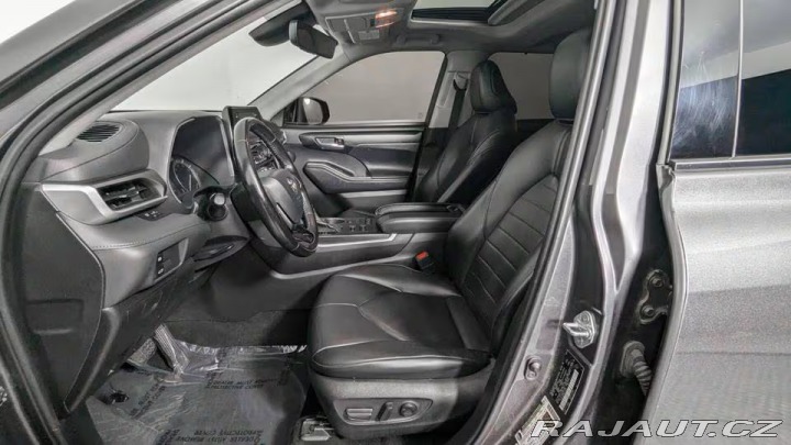 Toyota Highlander XLE AWD 3.5V6 2021
