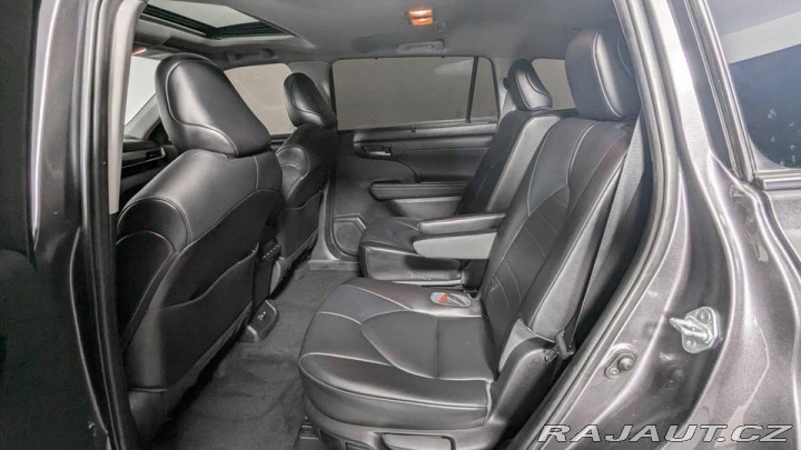 Toyota Highlander XLE AWD 3.5V6 2021