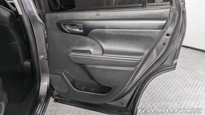 Toyota Highlander XLE AWD 3.5V6 2021