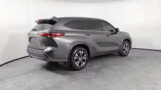 Toyota Highlander XLE AWD 3.5V6 2021