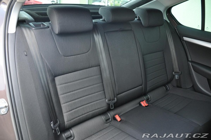 Škoda Octavia 2,0TDI STYLE DSG ACC NAVI 2013