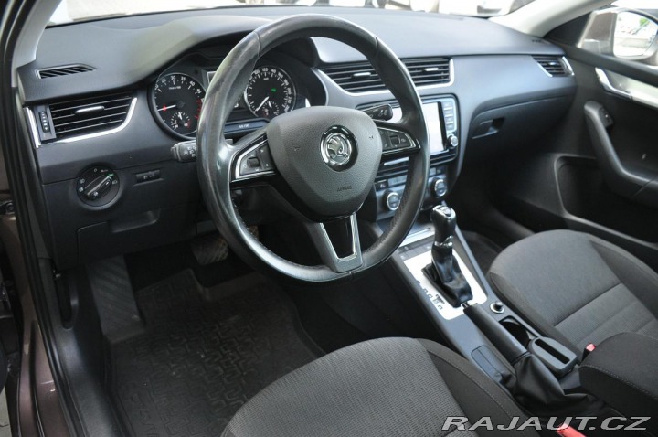 Škoda Octavia 2,0TDI STYLE DSG ACC NAVI 2013
