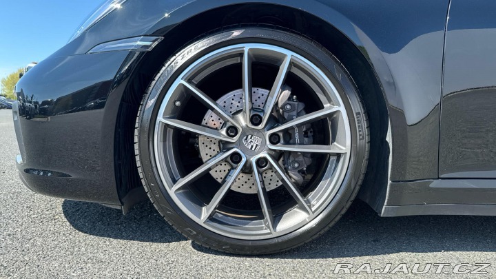 Porsche 911 Carrera 4 Cabriolet 2020