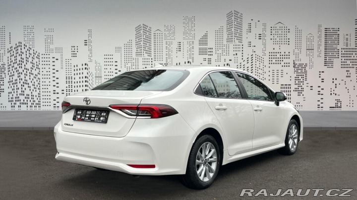 Toyota Corolla 1,5 6MT 125k KLASIK 2024