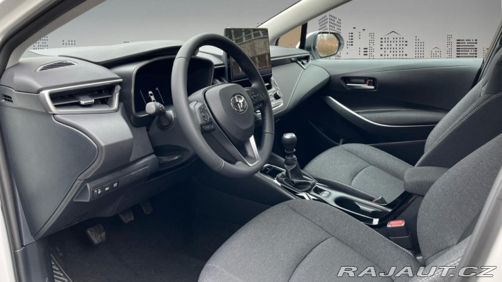 Toyota Corolla 1,5 6MT 125k KLASIK 2024