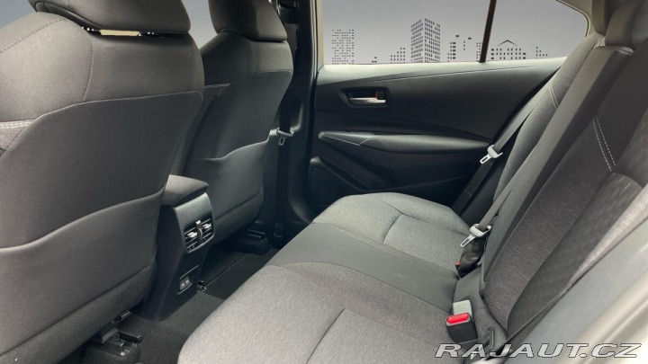 Toyota Corolla 1,5 6MT 125k KLASIK 2024