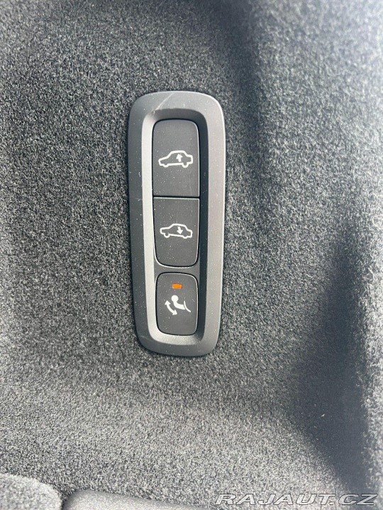 Volvo XC60 2022