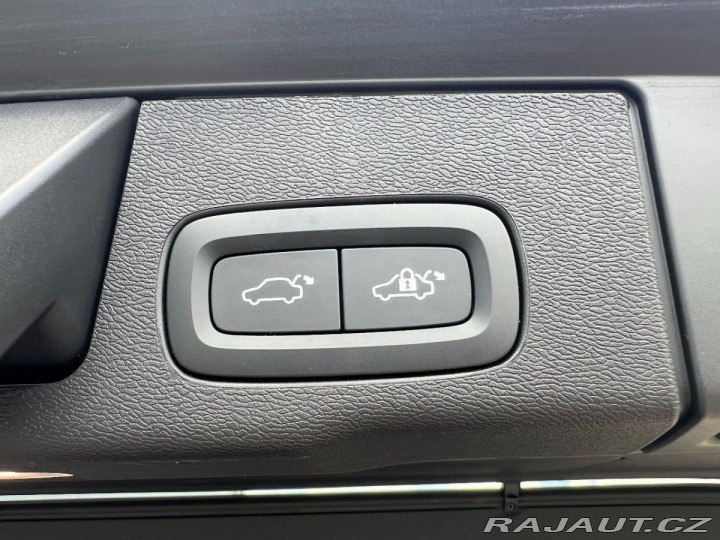 Volvo XC60 2022
