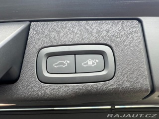 Volvo XC60  2022