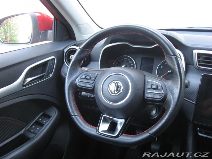 MG ZS 1,5 DVVT 106PS Essential 2023