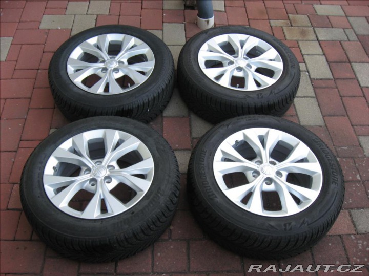 MG ZS 1,5 DVVT 106PS Essential 2023
