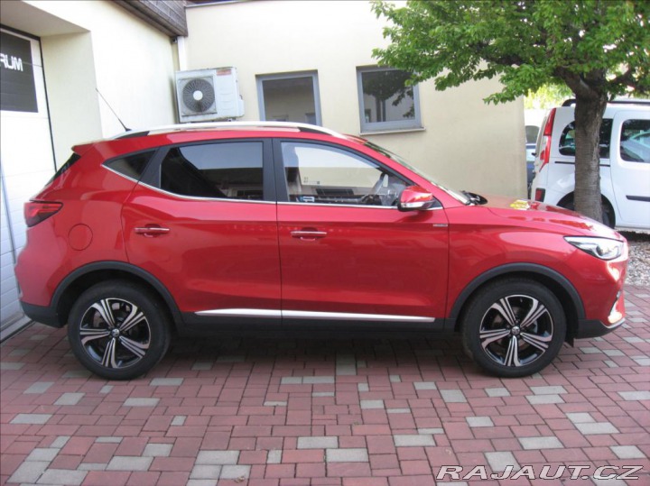 MG ZS 1,5 DVVT 106PS Essential 2023
