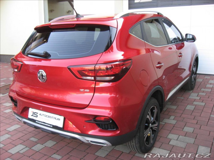 MG ZS 1,5 DVVT 106PS Essential 2023