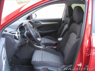 MG ZS 1,5 DVVT 106PS  Essential 2023
