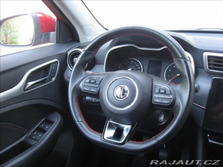 MG ZS 1,5 DVVT 106PS  Essential 2023