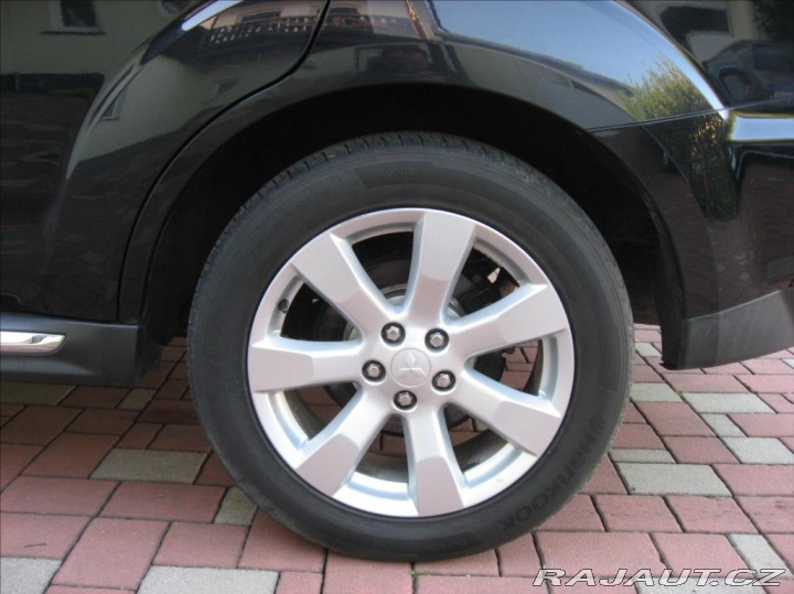 Mitsubishi Outlander 2,2 DI-D 177PS Intense-7 2013