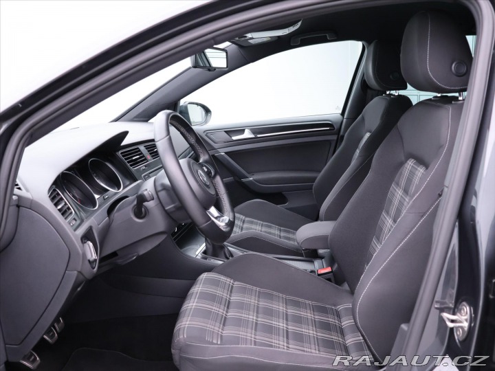 Volkswagen Golf 2,0 GTD 135 KW XE Serv.Kn 2015