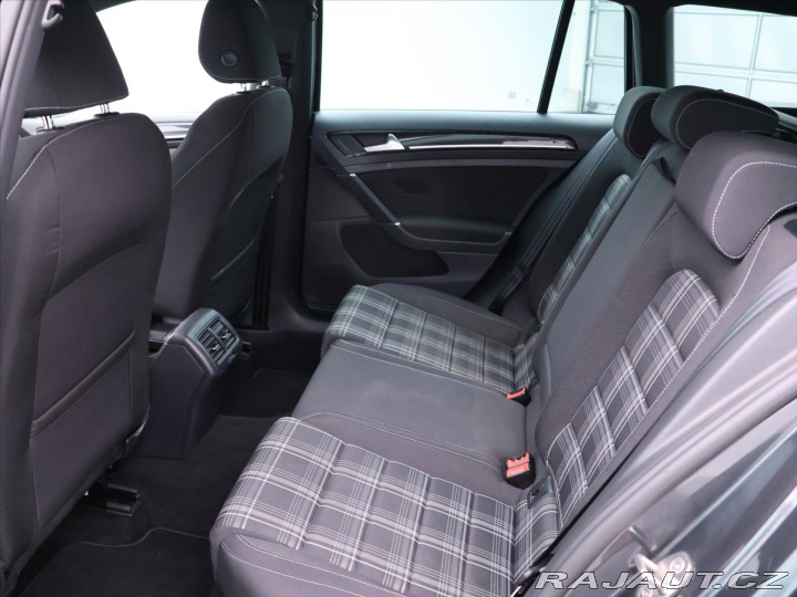 Volkswagen Golf 2,0 GTD 135 KW XE Serv.Kn 2015