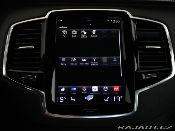 Volvo XC90 2,0 T8R 455koní 7.míst EL 2022