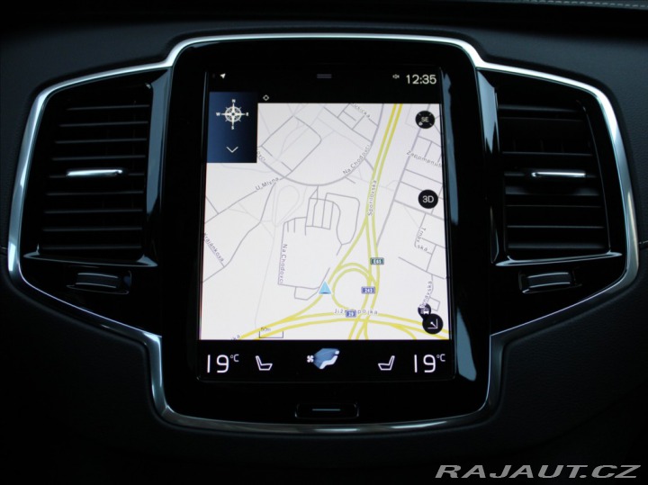 Volvo XC90 2,0 T8R 455koní 7.míst EL 2022